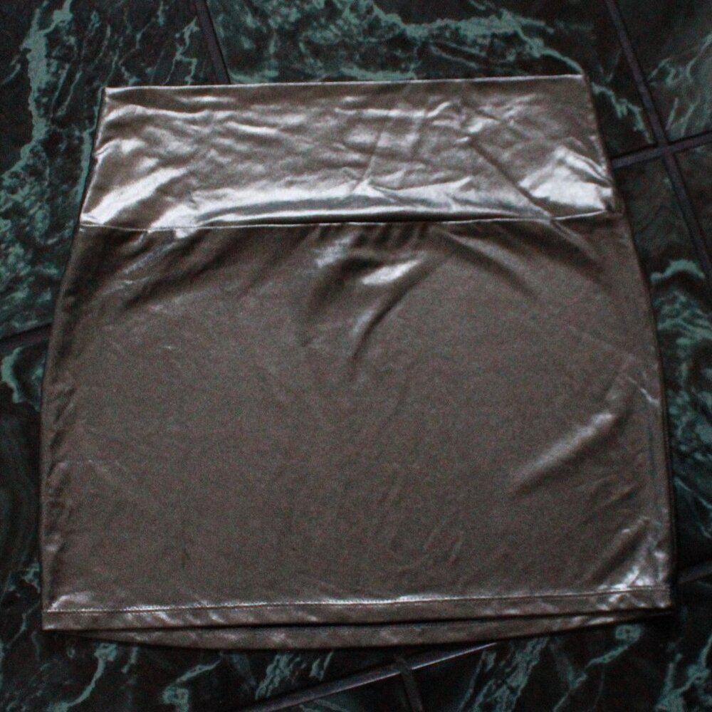 Unknown Brand Stretch & Shine Mini Skirt